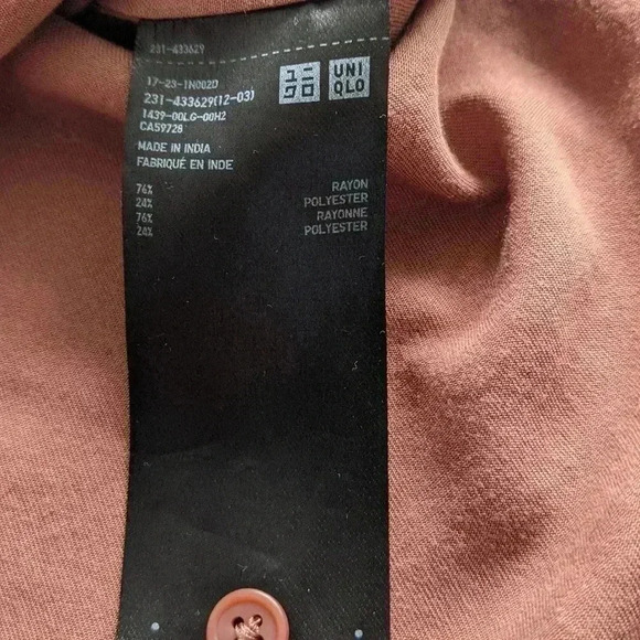 2 blouses Banana Republic and Unqilo excellent condition - Picture 9 of 9